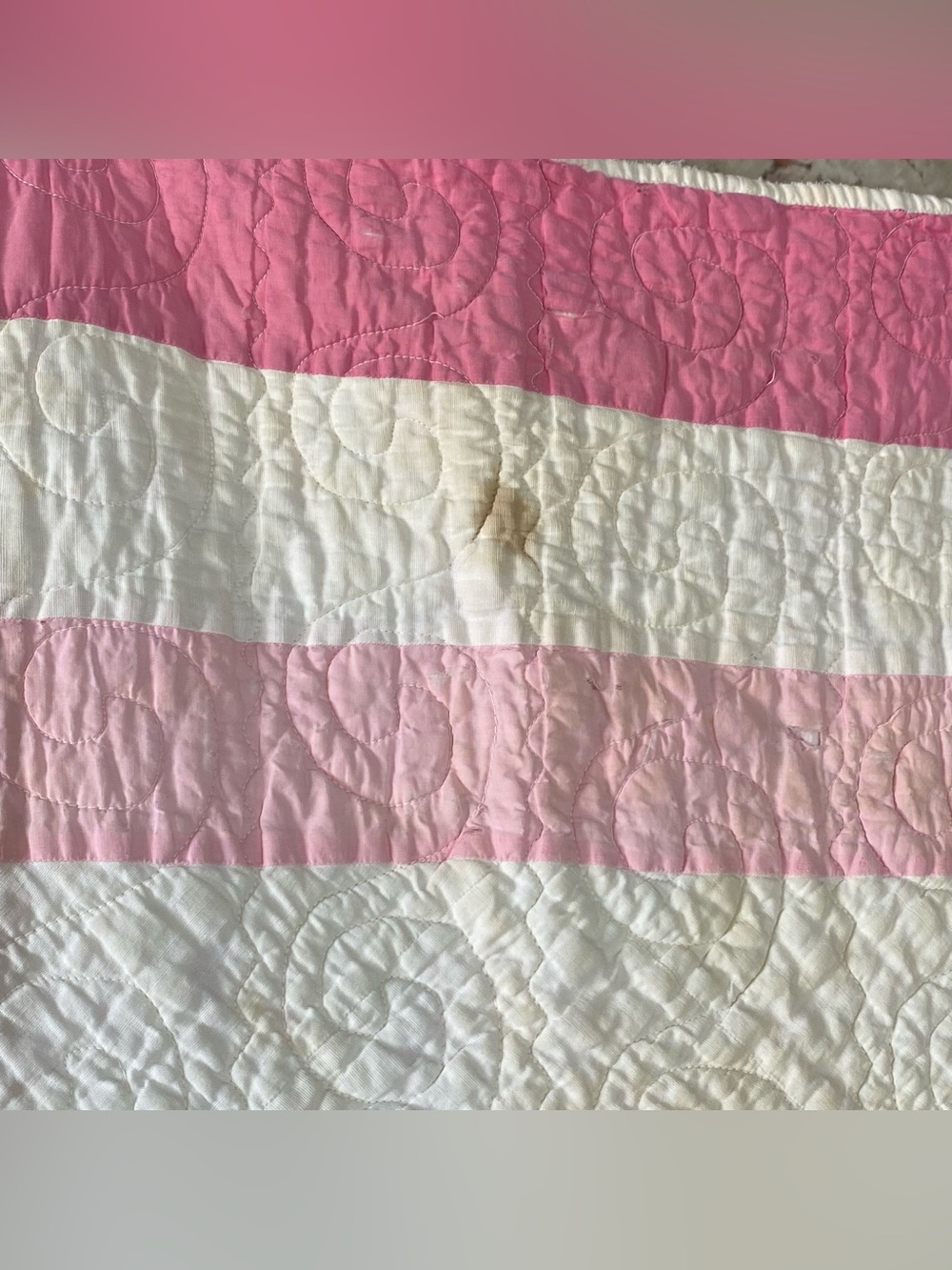 Vintage Appliqué Floral Cutter Quilt 78” x 82” - Picture 7 of 16